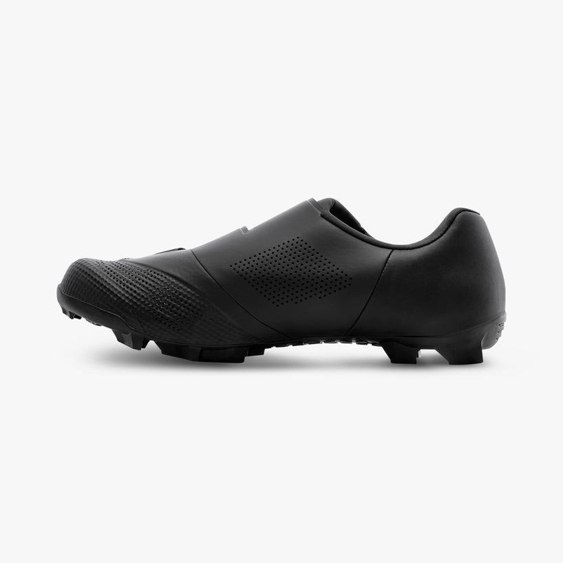Product shot of the Shimano SH-XC502 Bicycle Shoes.