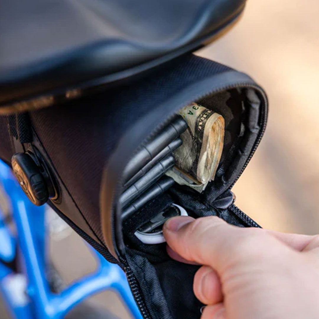 KOM Saddle Bag w/ ATOP Dial & Disc for Varia