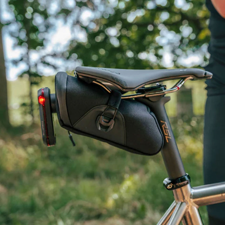 KOM Saddle Bag w/ ATOP Dial & Disc for Varia